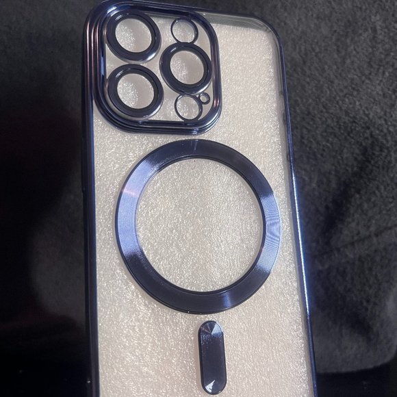 iPhone 15 Pro Case - Luxury | Clear Soft Silicone | Magnetic Wireless Charging - Picture 2 of 9